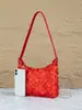 Tela con estampado de rosas estilo coreano estética moderna de moda nueva sensación de alta gama bolso tote de un solo hombro de rosa bolso de axila