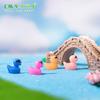 Adornos de micropaisajismo, artesanías de resina de musgo para paisajismo, colgante de muñeca de pato amarillo colorido, mini adornos en miniatura