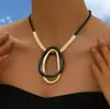 1 Colar de Exportação Transfronteiriça Europeia e Americana Estilo Retrô Forma Geométrica Exagerada Pingente de Radiação Personalizado para Mulheres Estilo Curto