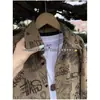 Novas camisas da moda estilo japonês para homens, com design minimalista, mangas compridas, corte solto e um visual sofisticado e fashion para outono e inverno