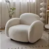 Sofá moderno minimalista nórdico para sala de estar, apartamento pequeno, criativo, luxo leve, estilo creme, loja de roupas, área de descanso curva para influenciadores