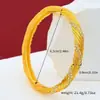 Cor dourado-areia antiga estilo Dubai com desbotamento lento, detalhes em diamante e fecho de torção estrelado, joias da moda atacado