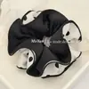 Scrunchie de Cetim Estilo Coreano com Bloqueio de Cores, Lados Duplos de Bolinhas, Design Elegante que Afina a Cintura, Prendedor de Rabo de Cavalo de Alta Qualidade