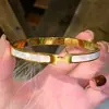 Colección de Pulseras Versátiles de Acero de Titanio de Lujo Ligero Popular Transfronteriza Diseño de Nicho Acero Inoxidable Fabricante de Gama Alta Dropshipping