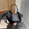 Bolso de Mano de Gran Capacidad con Diseño de Nicho Nuevo Estilo 2026 Moda para Mujer Versátil Bolso Cruzado para el Trabajo Bolso Tote