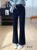¡Estos jeans están diseñados para hacer que tus piernas se vean más largas! Presentan elasticidad en cuatro direcciones, cintura alta, corte ajustado y pierna ligeramente acampanada, lo que los hace perfectos para el otoño.. También tienen un efecto de levantamiento de glúteos