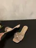 Primer encuentro: Exquisitos Sandalias de Tacón Bajo con Pedrería para Mujer, Nuevo Estilo Verano 2026, Extremadamente Atractivas, Perfectas para Combinar con Faldas
