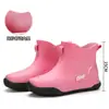2026 Nuevo Modelo Botas de Lluvia Calientes de Caña Corta para Mujer con Acolchado de Algodón, Impermeables, Antideslizantes, Duraderas para Uso en Cocina, Botas de Lluvia Engrosadas, Zapatos de Goma a la Moda