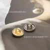 Botões Metálicos Vazados Esculpidos Chineses Atacado Botão de Camisa Branca Masculina e Feminina Botão Pequeno Decorativo para Blusa de Tricô