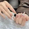 Arte de Unhas Feita à Mão com Pedrinhas de Vidro Brilhantes, Borda Prateada Olho de Gato, Gradiente de Cor Nude Francesa, Efeito Iluminador, Estilo Elegante, Adesivos de Unha Puros e Desejáveis