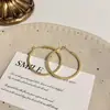 Pendientes Simples y Versátiles de Aguja de Plata S925 Mate con un Toque de Lujo Ligero y de Alta Gama