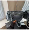 Bolsa Transversal Jeans Lavado Vintage para Mulheres Verão 2025 Simples Artística Casual Multi-Bolsos Ombro Único Pequena Quadrada