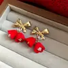 Brincos de Pérola com Franjas Prateadas Estilo Francês Vintage, Brincos de Tarraxa de Luxo Leve de Alta Qualidade, Brincos de Personalidade Modernos e Versáteis para Mulheres