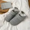 Zapatos de Algodón Gamuzado Otoño e Invierno Cálidos Estilo Coreano Nuevos 2025 Forro Polar para Mujer Zapatos Planos de Velcro Gorro de Zapatos Corte Bajo Zapatos Birkenstock