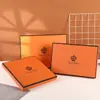 Nueva Bufanda Creativa de Tinta Caja de Regalo Bufanda Ropa Bronceado Caja Portátil Exquisita Cubierta Cielo y Tierra Traje Caja de Regalo