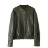 Jaqueta de Couro Verde Escuro Retro Xingge para Outono, Curta de Caimento Solto, Ombros Caídos, Petite, Que Realça a Altura, Versátil Jaqueta Biker para o Dia a Dia