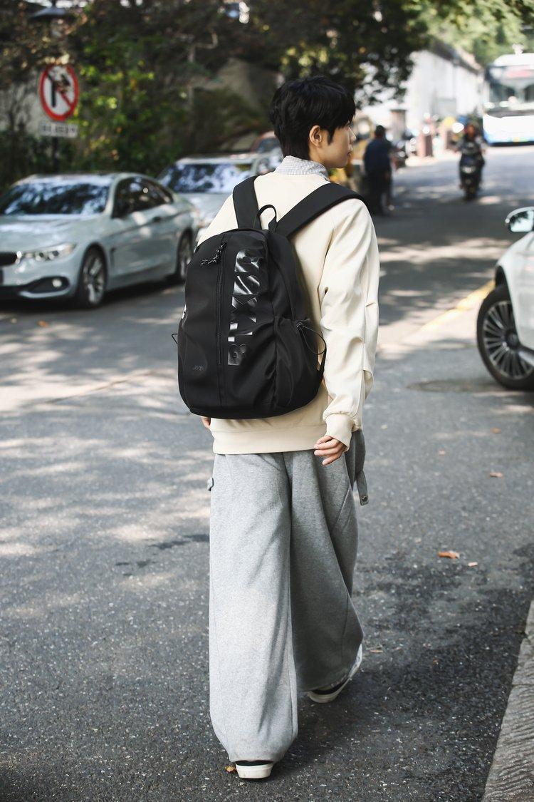 2024111916105907867844w1280h1920_750x750