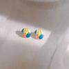 Pendientes geométricos cuadrados de metal con contraste de color retro, aguja plateada estilizada, elegantes y lujosos, diseño de pendientes con sentido avanzado.