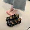 Zapatos Planos Slip-On de Primavera y Otoño 2026, Zapatos Mary Jane Retro Bajos para Mujer, Cómodos Casuales con Tiras de Lunares Estilo Nuevo