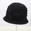 Sombrero de Madre de Ala Ancha a Prueba de Frío para Otoño e Invierno, Versátil y Cálido, Decoración de Girasol de Flor de Cuatro Hojas para Personas de Mediana Edad y Mayores