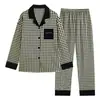 Pijama de espinha de peixe de alta qualidade para mulheres, conjunto de mangas compridas para primavera e outono, pode ser usado fora de casa, elegante para ficar em casa, design de borda contrastante