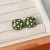 Pendientes cuadrados retro de lunares divertidos, lindos, de nicho, versátiles para mujer, pendientes de puntos geométricos contrastantes de colores dopamina