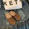 Zapatos Birkenstock de suela gruesa para mujer 2026 nuevo otoño e invierno sin cordones estilo perezoso Birkenstock de punta cerrada zapatillas de media caña zapatillas de algodón peludo para uso en exteriores