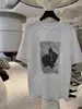 Yuran 26 Estilo Nuevo de Principios de Primavera Algodón Orgánico Suave Estampado de Conejo Pulido Puntada de Contraste Silueta Camisa de Manga Corta