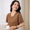 Nueva camiseta de triacetato de verano con cuello en V estilo coreano simple, elegante y a la moda, color liso, adelgazante, top simple de manga corta para mujer