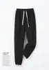 Calça Esportiva de Lã com Cordão e Cadarço Feminina Outono e Inverno Calças Quentes Roupa Externa Calça de Moletom Engrossada Calça Casual Versátil com Amarração na Barra