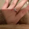 Anillo Plateado con Pedrería Color Rubí Dazzling Pigeon Blood TiTi Lujo Ligero Encaje Colorido Hueco Exquisito Temperamento Decoración de Anillo para Mujer-