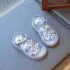 Sapatos de Princesa para Crianças Sandálias para Meninas 2026 Verão Nova Moda Sapatos de Praia com Laço para Meninas Sapatos Casuais
