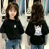 Camiseta de manga comprida para meninas, estilosa e moderna, algodão puro, top para o início do outono, casual estilo coreano, falsa peça dupla, camiseta infantil de desenho animado