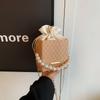 Bolsa de Mão de Pérolas Coreana para Mulheres 2026 Novo Estilo Bolsa de Ombro Transversal Texturizada Moda de Alto Padrão Versátil Bolsa Saco