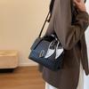 Bolso de mano de moda de nicho francés para mujer, novedad de 2023, bolso cuadrado pequeño para ir al trabajo, bolso de hombro informal de alta calidad