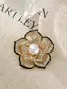 Broche Estilo Tweed Rosa Negra de Alta Gama Camelia Roja Ramillete para Mujer Elegante Sencillo Ropa Traje Suéter Pin