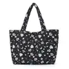 Bolso acolchado de un solo hombro estilo otoño e invierno moderno de alto valor, bolsa de plumón para debajo del brazo, bolso de hombro tipo tote ligero de gran capacidad