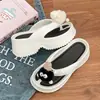 Nuevas chanclas de suela gruesa, sandalias lindas de dibujos animados para mujer, sandalias de verano antideslizantes de suela gruesa que aumentan la altura, de moda