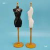 1:Soporte para Figura Pequeña Escala 6 Soporte para Modelo de Cambio de Vestuario Soporte de Pie Muñeca de 30cm Ropa de Muñeca Diseño de Muñeca Soporte de Exhibición Juguete
