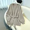 Bestseller transfronteiriço: Novo produto de outono e inverno para mulheres plus size europeias e americanas - cardigã de malha com cintura marcada por cinto, decote V, mangas compridas e barra canelada