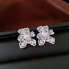 Brincos Borboleta Vazados com Zircônia Doce e Aplicação de Óleo Agulha de Prata, Brincos Exquisitos Modernos e Elegantes, Brincos de Luxo Leve de Alta Qualidade para Mulheres