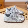 Sapatos Infantis de Bolinhas com Solado Macio Argan 2026 Primavera/Outono Novos Sapatos de Lona Pequenos da Moda Confortáveis Sapatos Esportivos para Crianças de Meia-Idade/Mais Velhas