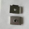 Venta al por mayor del fabricante Placa de hierro cuadrada soldada interior hembra con conector de fijación hembra incorporado Tuerca de manguito interior hueco Dientes de rosca interior