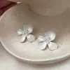 Pendientes de mariposa con perla y circonita de aguja plateada, diseño de nicho, estilo de lujo ligero, pendientes versátiles vintage de alta gama franceses