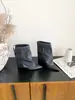 Botines cortos de tacón de cuña retro de punta ancha estilo europeo y americano en color gris, negro y café para mujeres adultas estilo coreano
