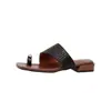 Sandalias de Verano 2026 Estilo Nuevo Vacacional con Clip Metálico para Dedos Cuadrados Elegantes de Paja Tejida de Tacón Bajo