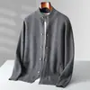 Novo suéter de cashmere outono e inverno para homens, gola alta discreta, cardigã grosso, corte solto, tamanho grande, blusa base de lã tricotada
