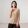 Camisa Branca Plissada com Gola Alta Estilo Miyake, Cardigã Fino Branco Plissado de Manga Longa de Botão Único, Adequado para Uso Interno e Externo no Ambiente de Trabalho, Roupa Feminina