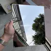 Painel Composto de Favo de Mel com Superfície de Espelho 8K em Aço Inoxidável Teto Parede de Fundo Fixa Personalizado Espelho Refletivo Proteção de Parede Metálica Espessura Média Isolamento Acústico
