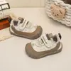 Zapatos casuales de suela blanda, antideslizantes, para caminar todos los días, para niños, nueva colección primavera/otoño 2026, zapatillas deportivas transpirables y cómodas para bebés, estilo moderno
